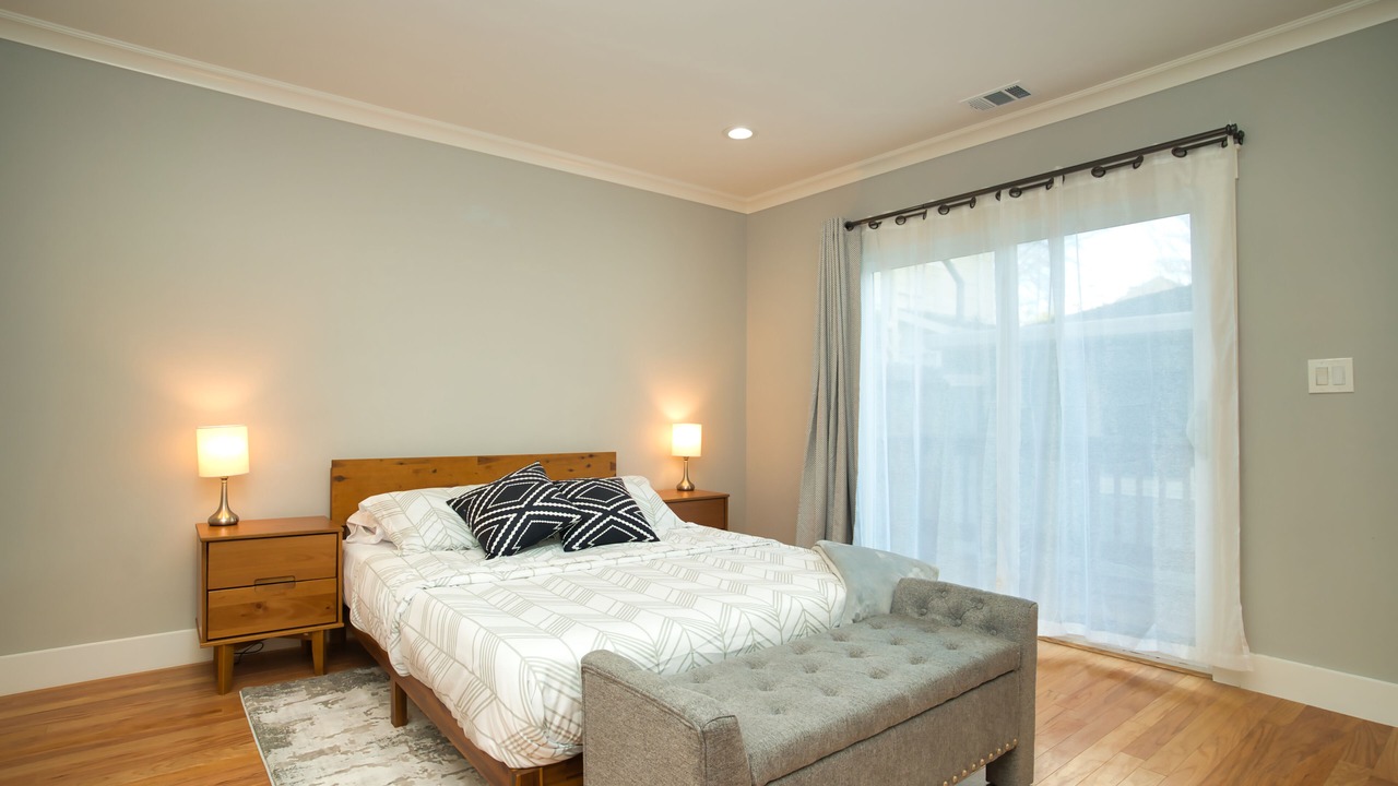 Photo of Bedroom in Longfellow