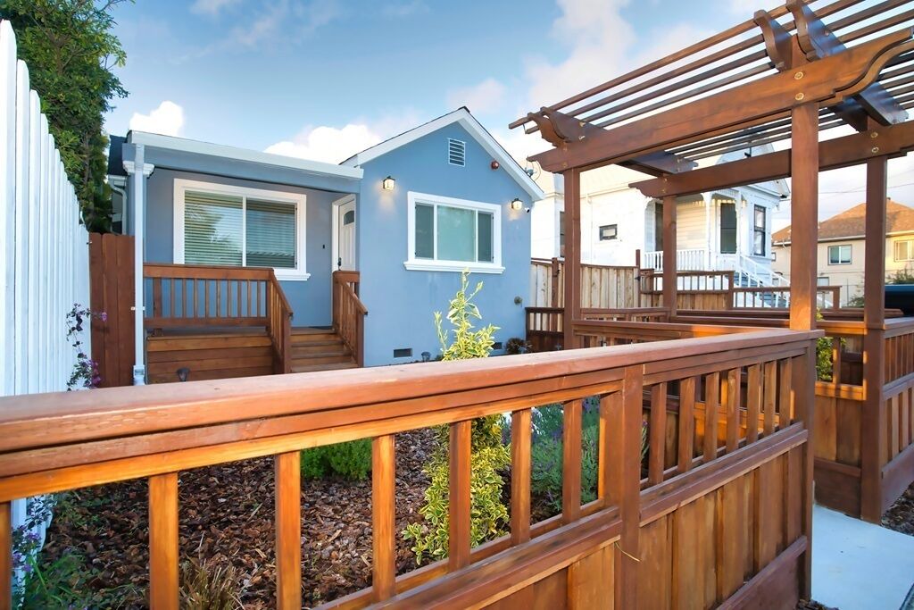 Photo of Outdoor in Longfellow