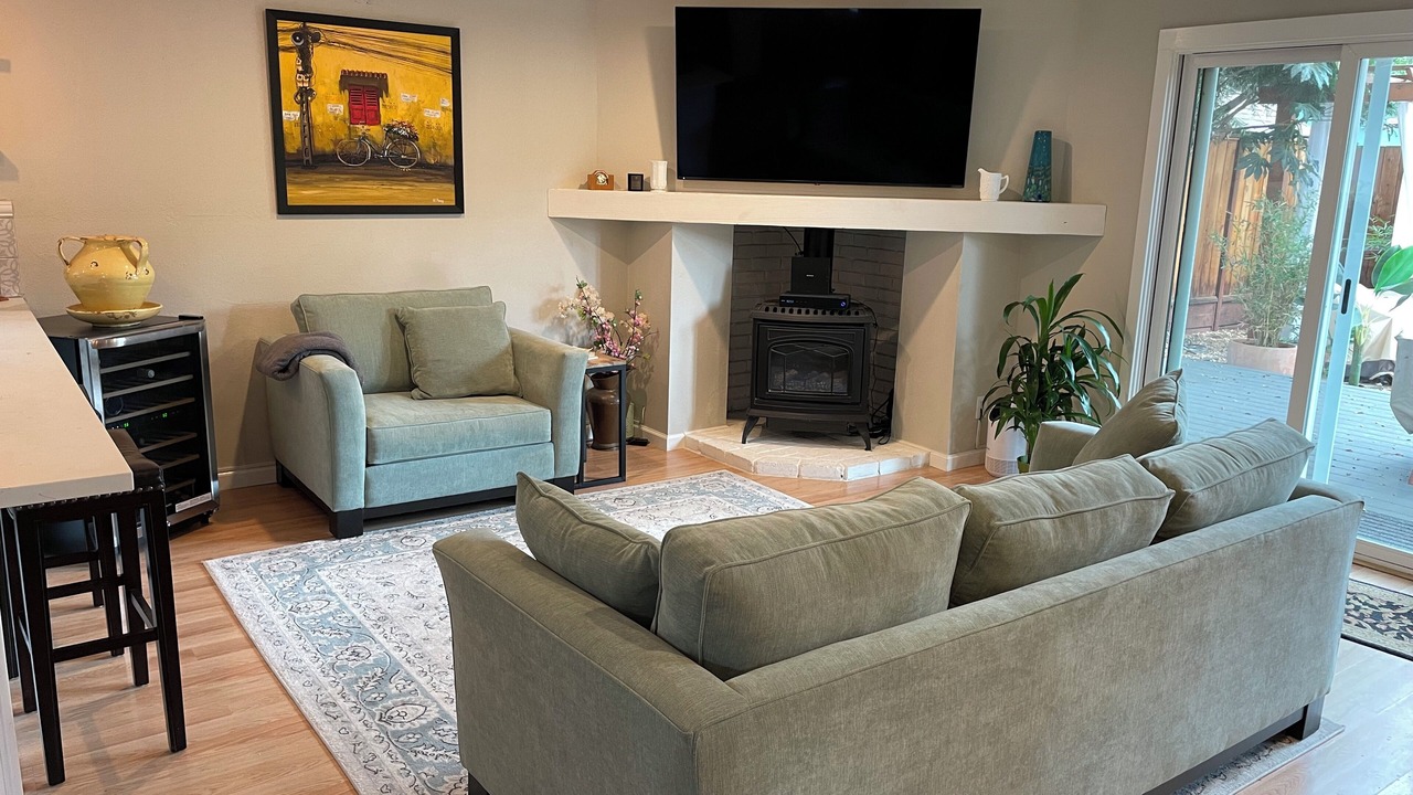 Photo of Livingroom in Boyes Hot Springs
