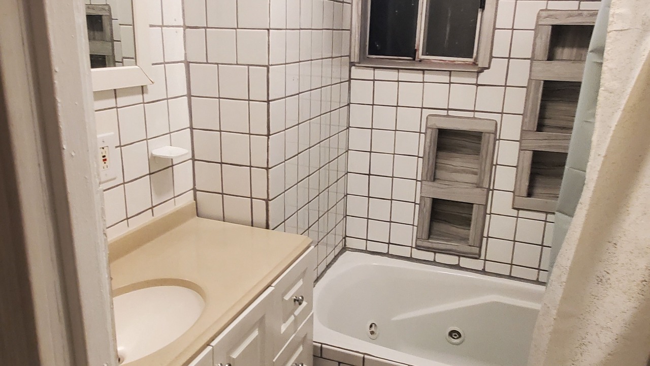 Photo of Bathroom in Los Angeles