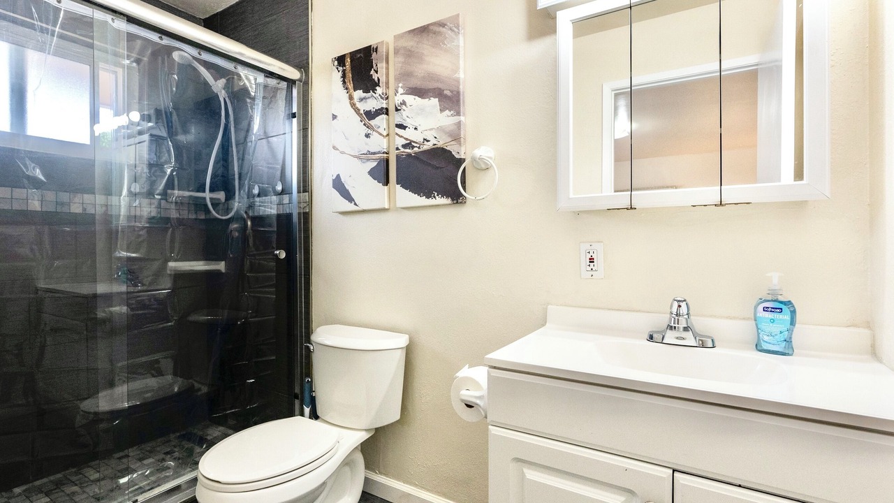 Photo of Bathroom in Seaside