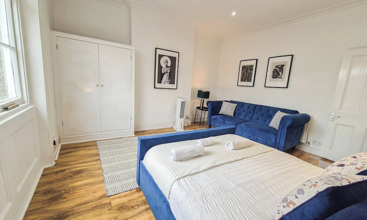 Photo of Livingroom in Abbey Road