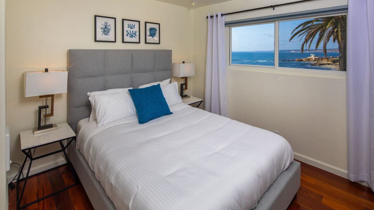 Photo of Bedroom in Village of La Jolla