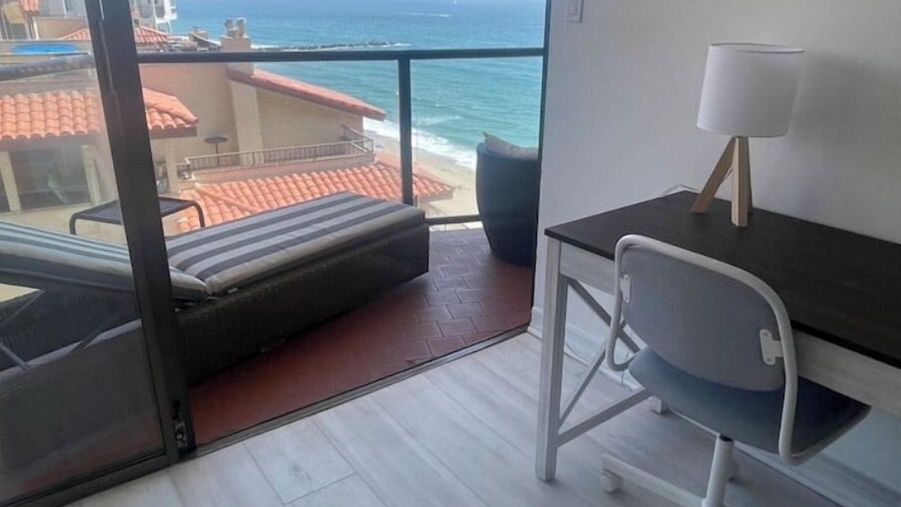 Photo of Livingroom in South Redondo