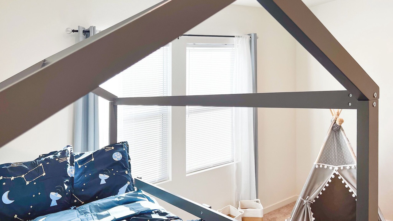 Photo of Bedroom in Colton