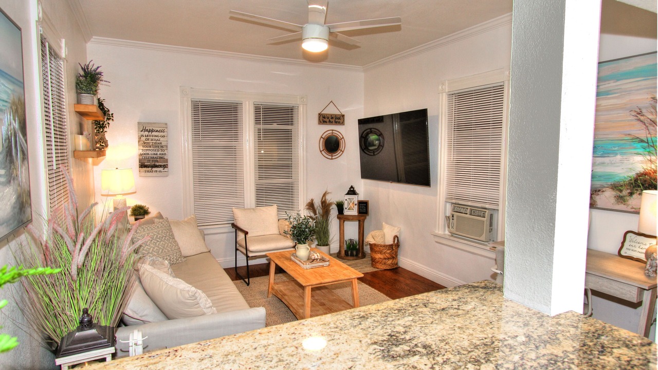 Photo of Livingroom in Whittier
