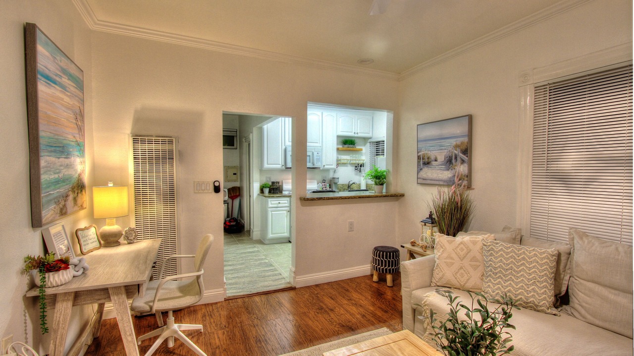 Photo of Livingroom in Whittier