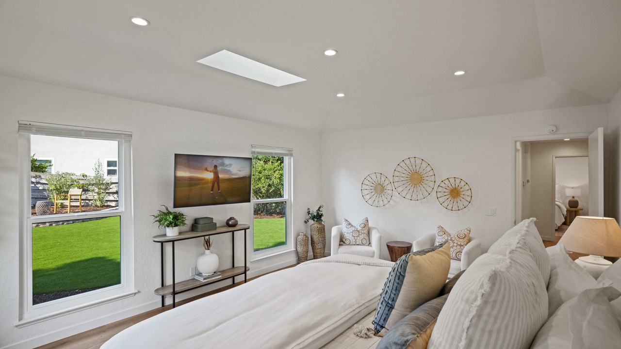 Photo of Bedroom in Del Monte Forest