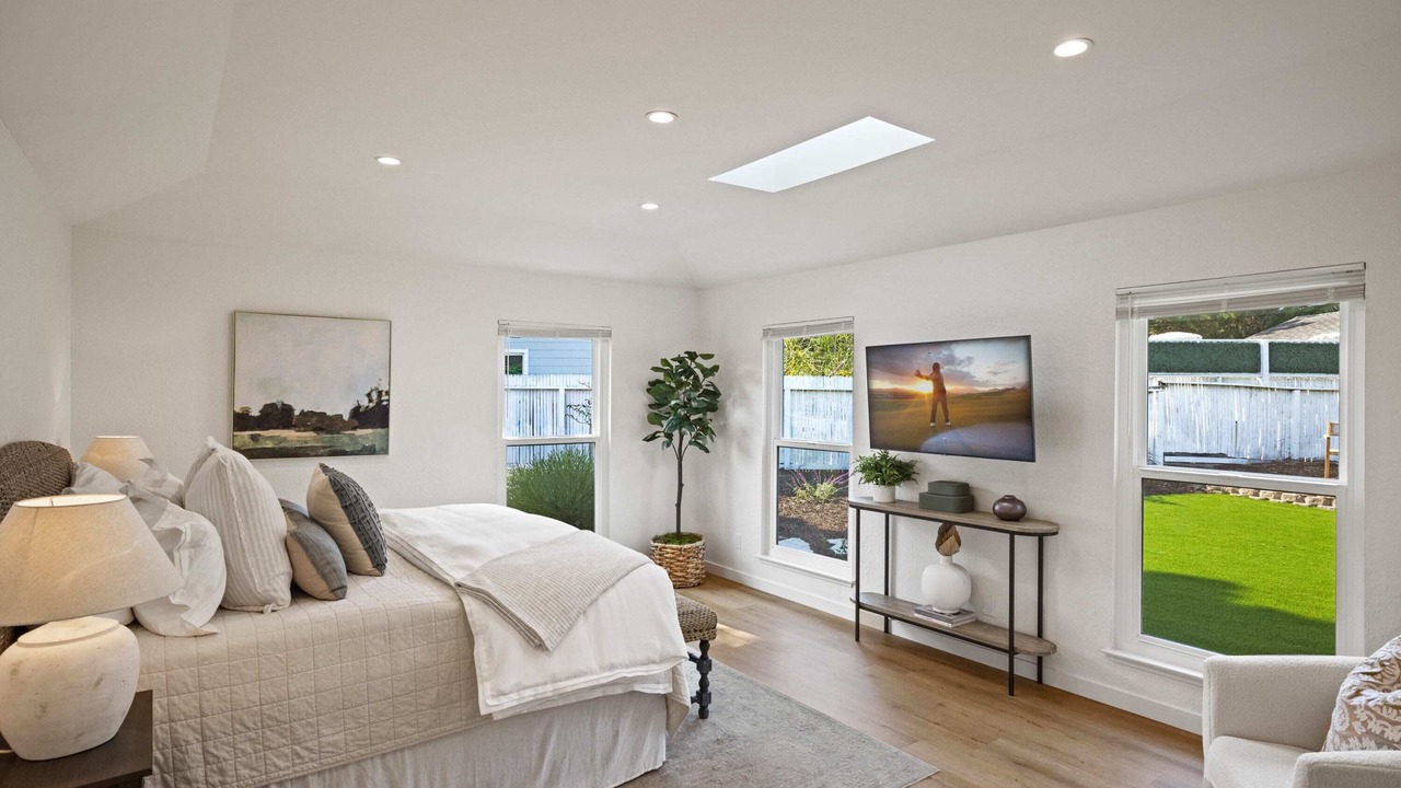 Photo of Bedroom in Del Monte Forest
