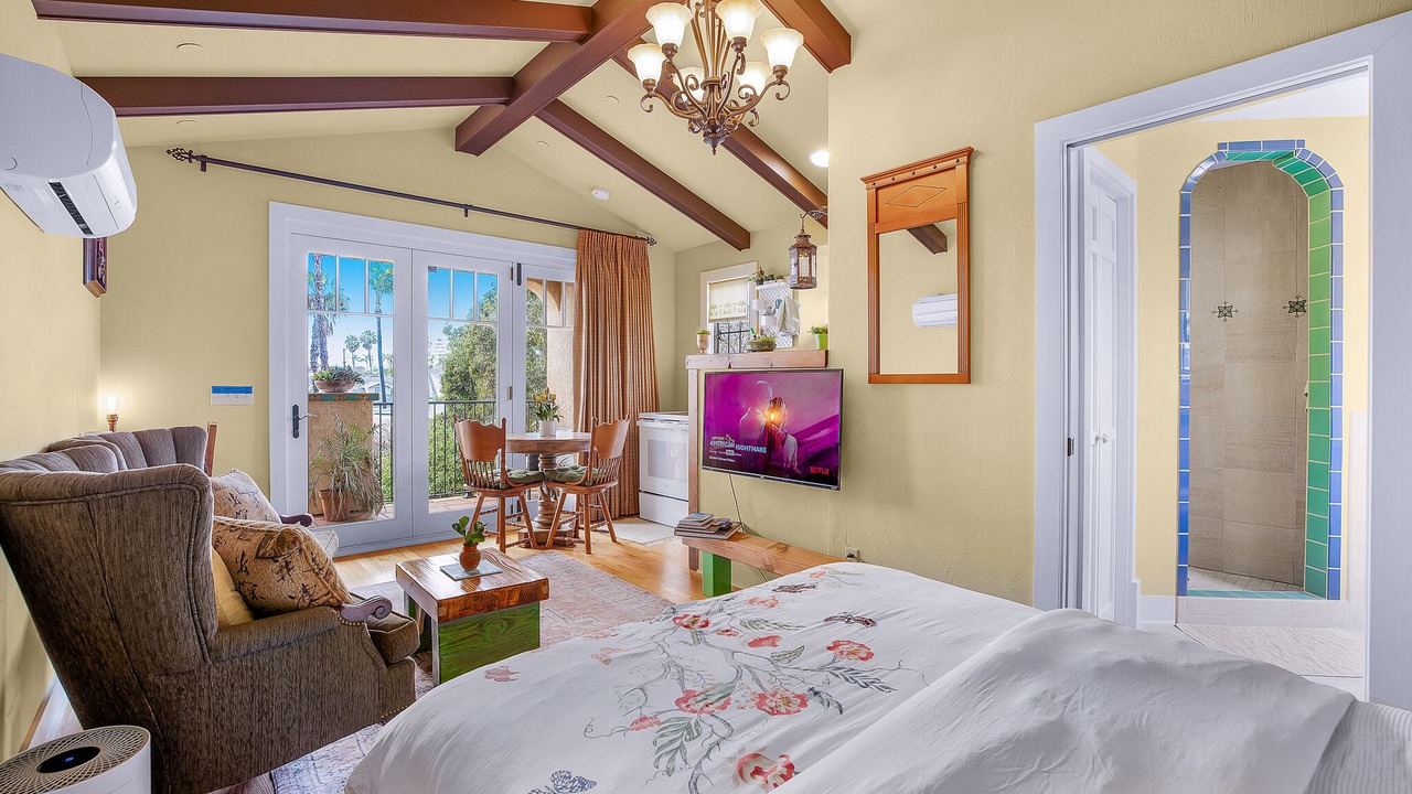 Photo of Bedroom in University Heights
