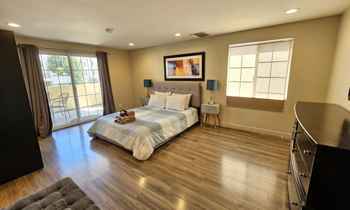 Photo of Bedroom in Beverly Grove