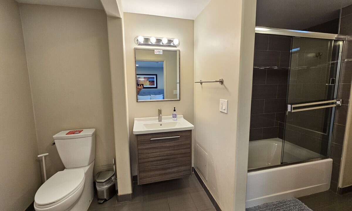 Photo of Bathroom in Beverly Grove