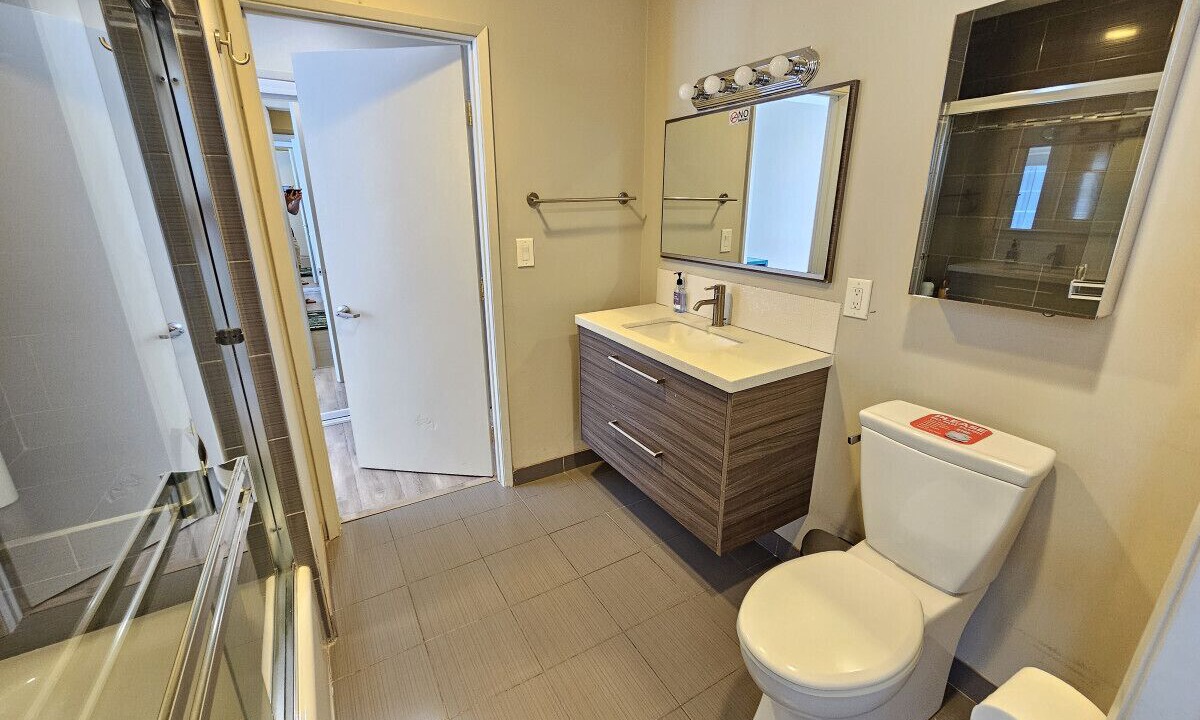 Photo of Bathroom in Beverly Grove