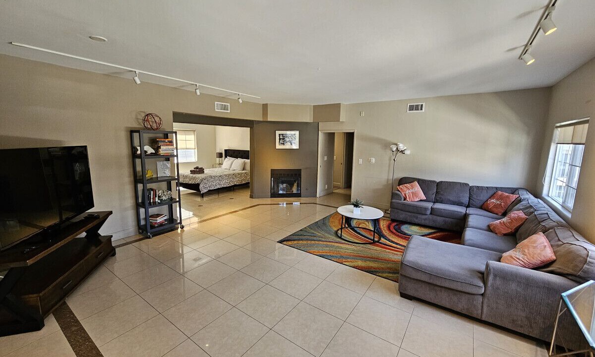 Photo of Livingroom in Beverly Grove