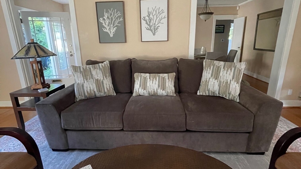 Photo of Livingroom in North Central