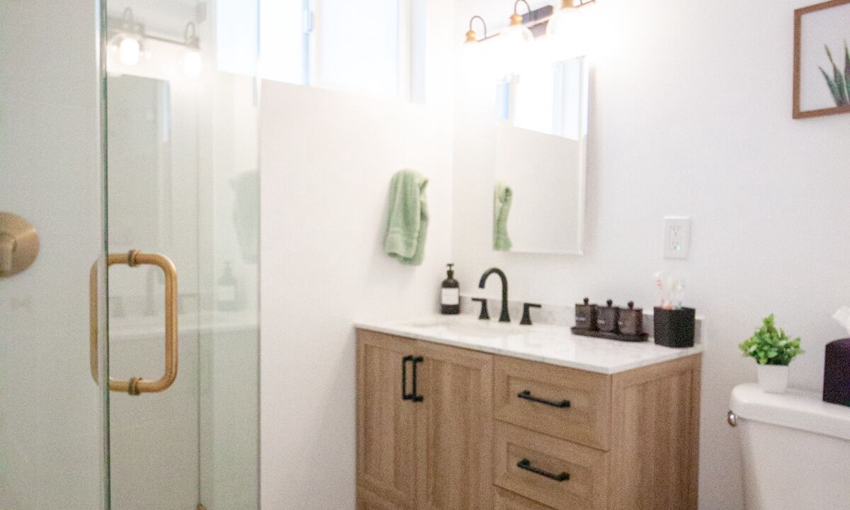 Photo of Bathroom in Lawndale