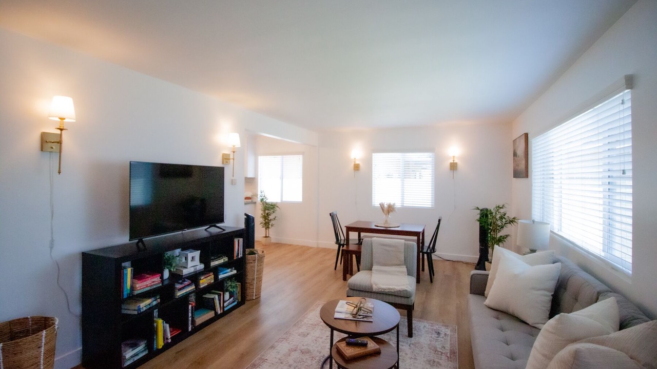Photo of Livingroom in Lawndale