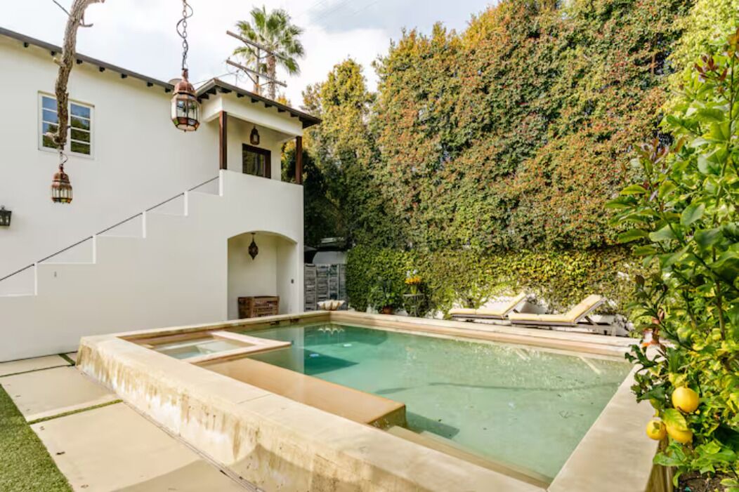 Photo of Outdoor in Hollywood