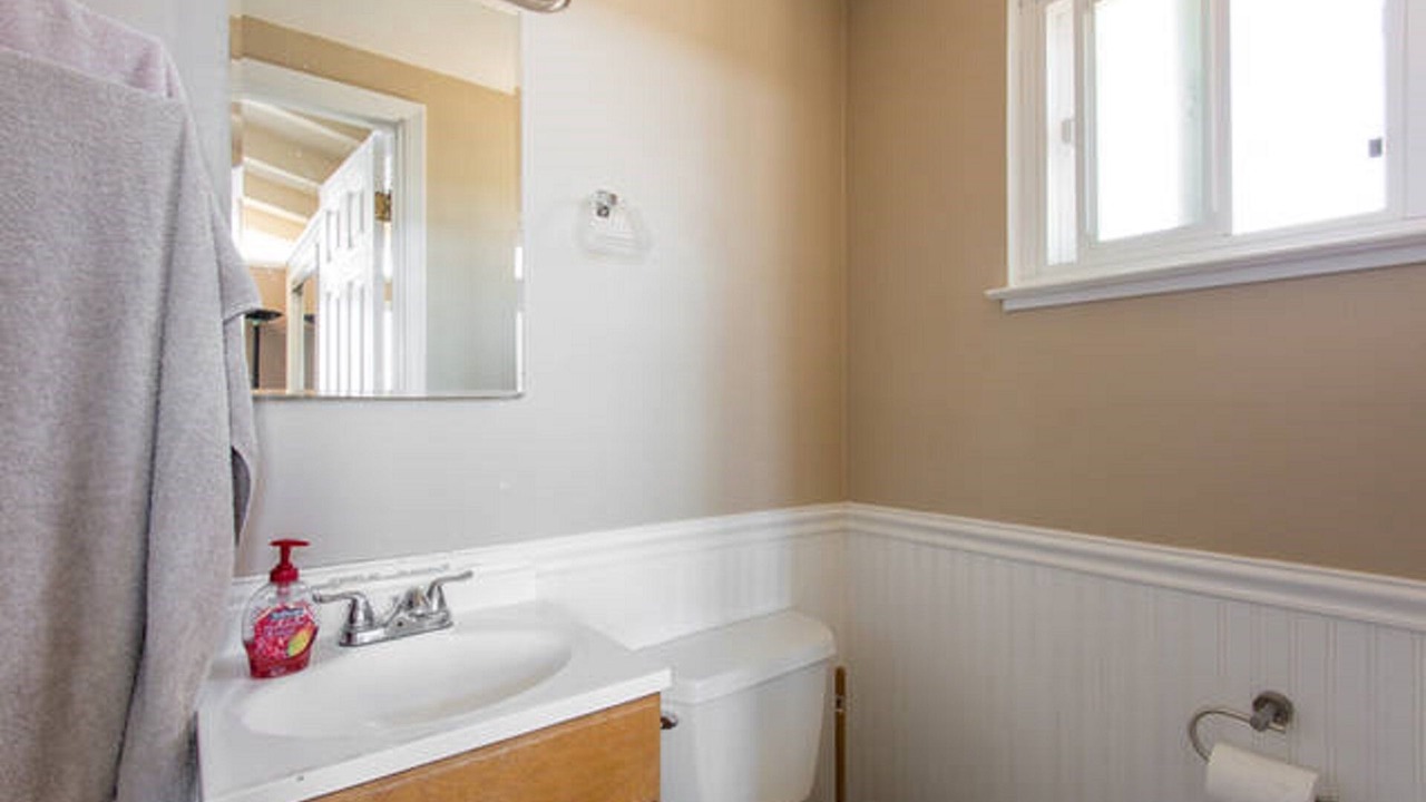 Photo of Bathroom in Mescal Corridor NW