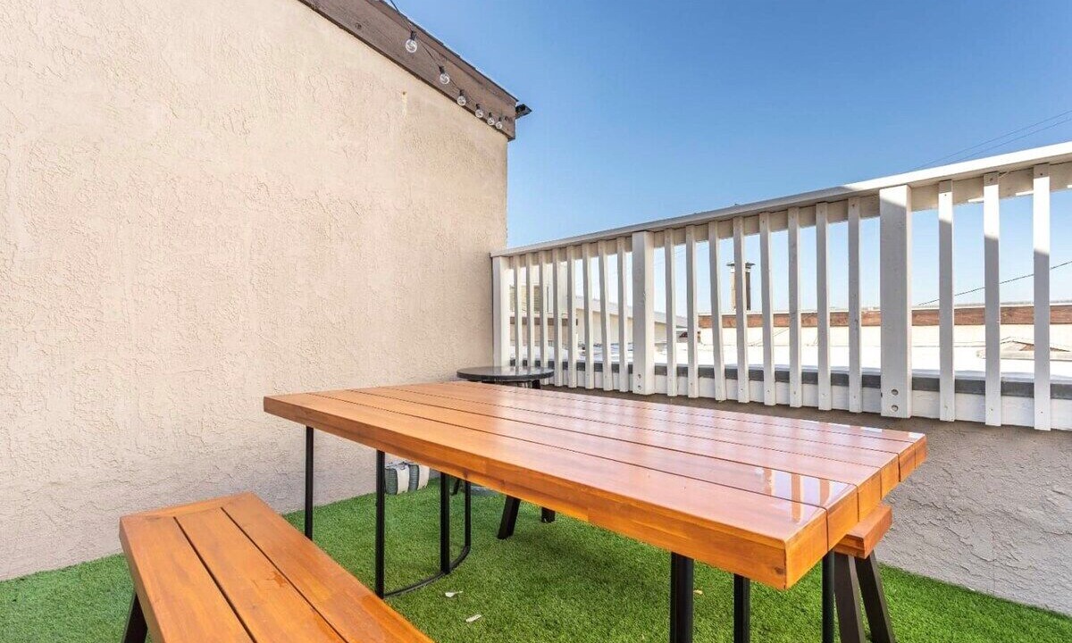 Photo of Outdoor in Gas Lamp Section