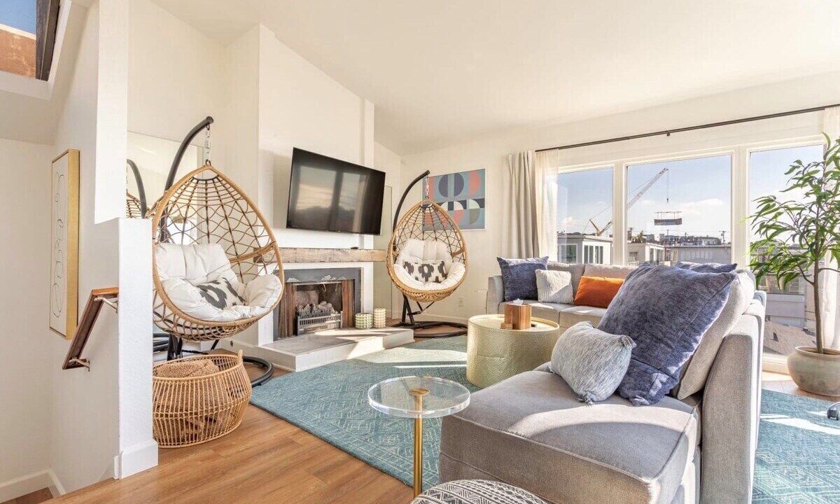 Photo of Livingroom in Gas Lamp Section