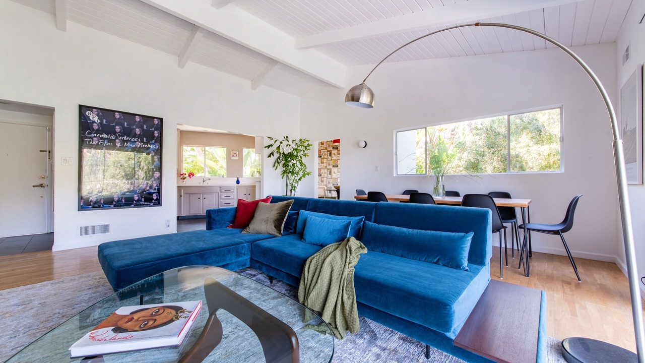 Photo of Others in Hollywood Hills West