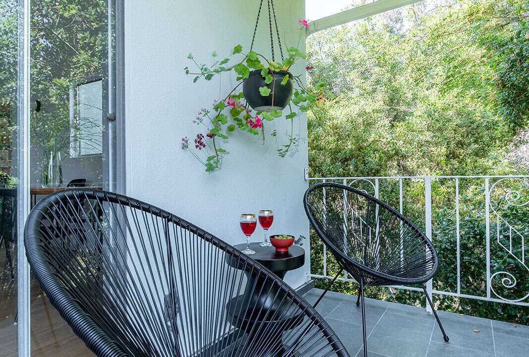 Photo of Patio Balcony in Hollywood Hills West