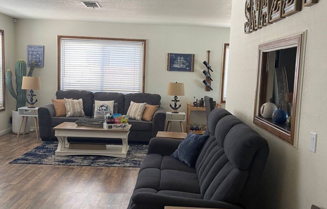 Photo of Livingroom in Silver Lakes Country Club
