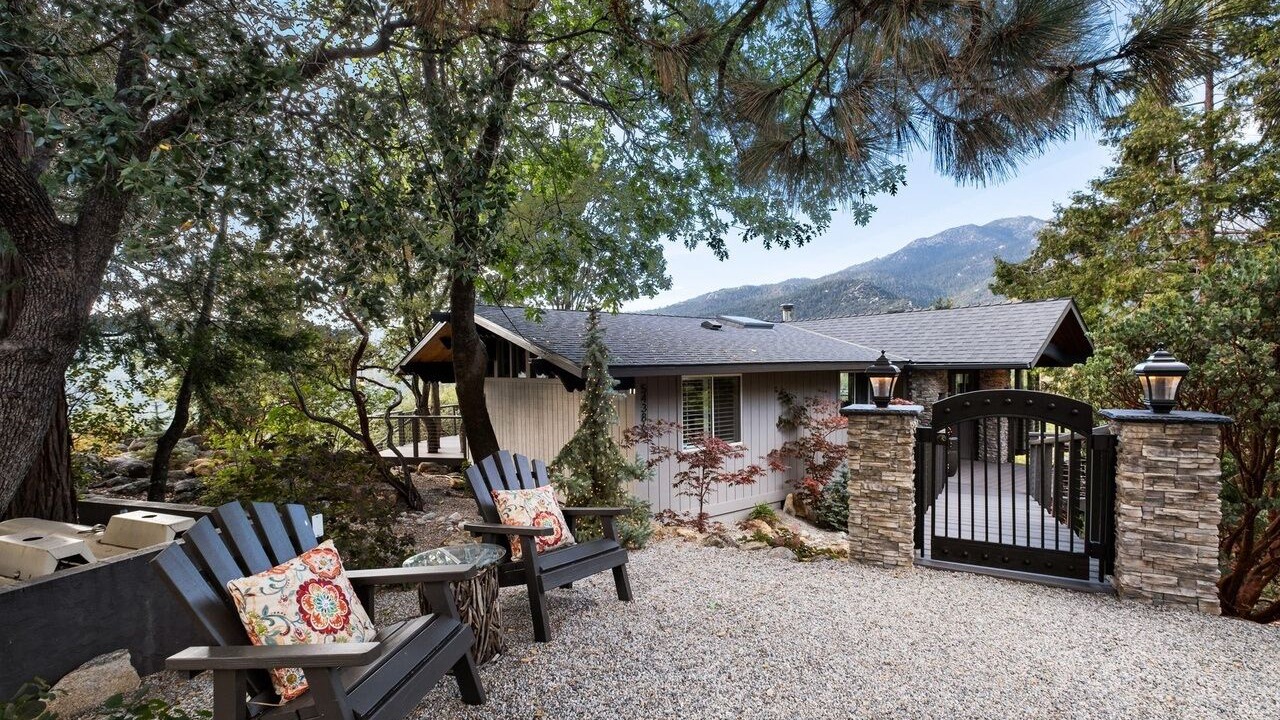 Photo of Patio Balcony in Idyllwild