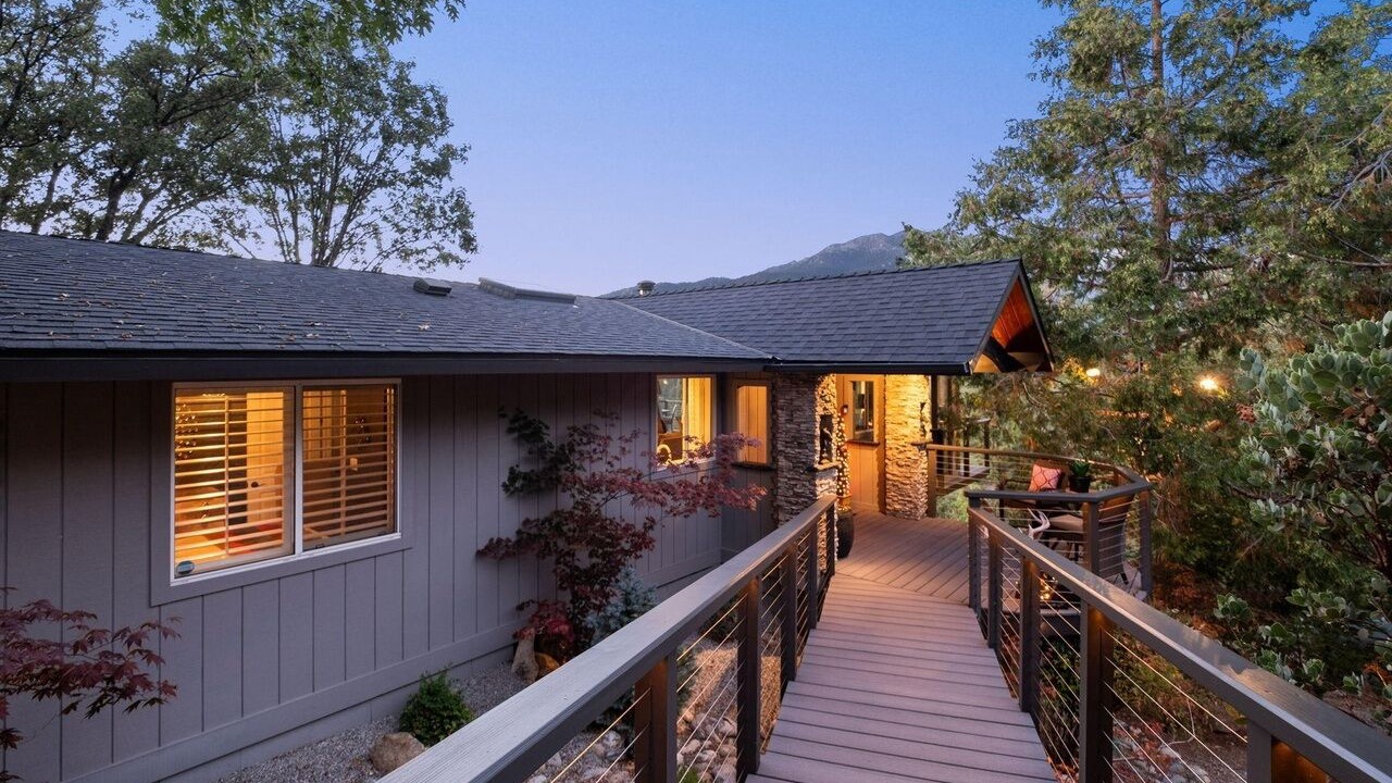 Photo of Patio Balcony in Idyllwild