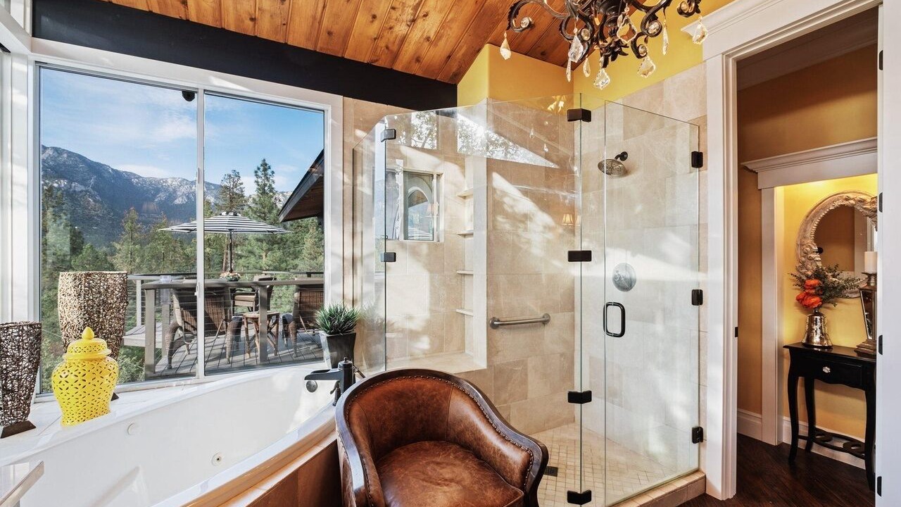 Photo of Bathroom in Idyllwild
