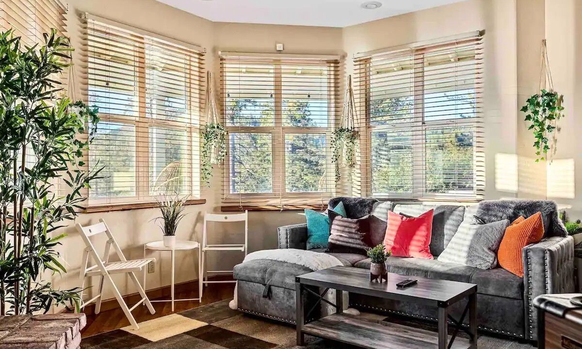 Photo of Livingroom in Cedar Glen