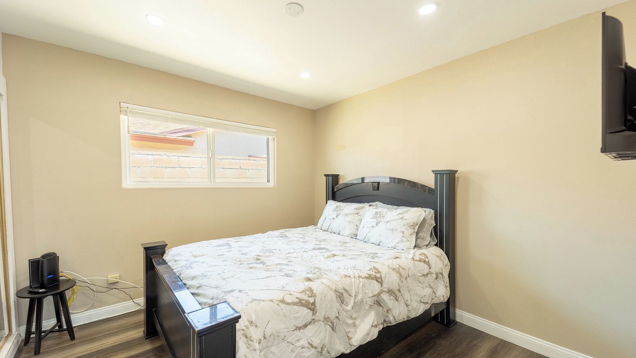 Photo of Bedroom in Harbor