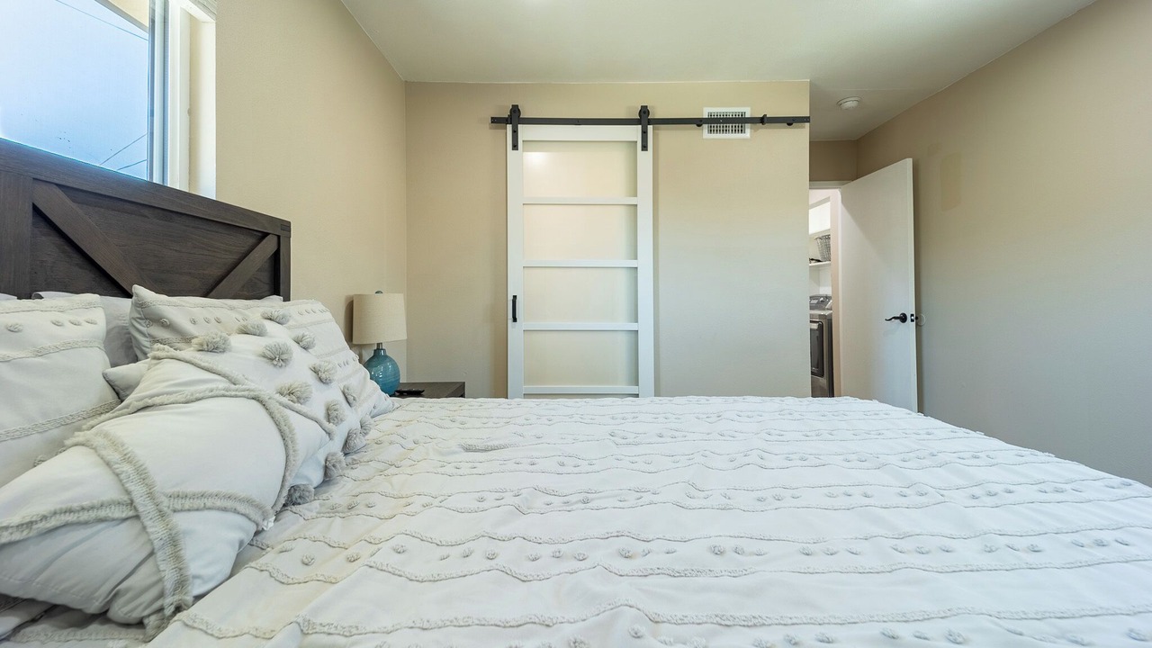Photo of Bedroom in Harbor