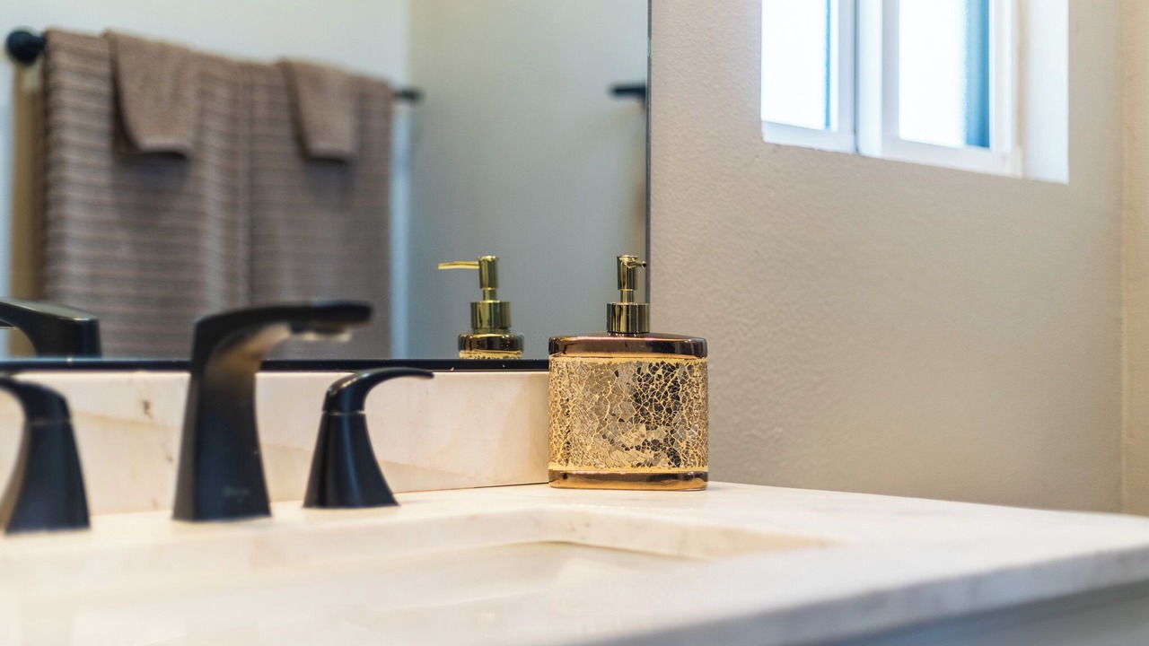 Photo of Bathroom in Harbor