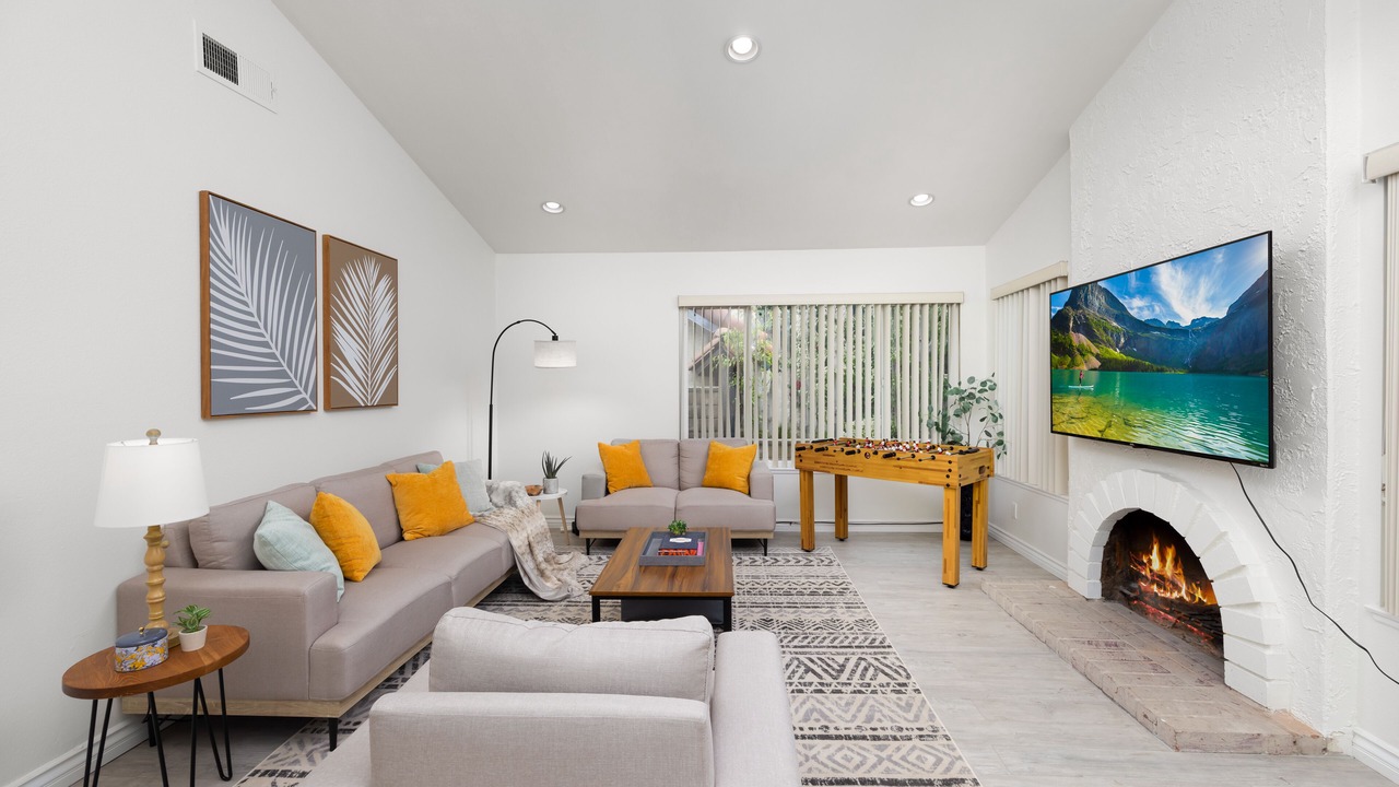 Photo of Livingroom in West Covina