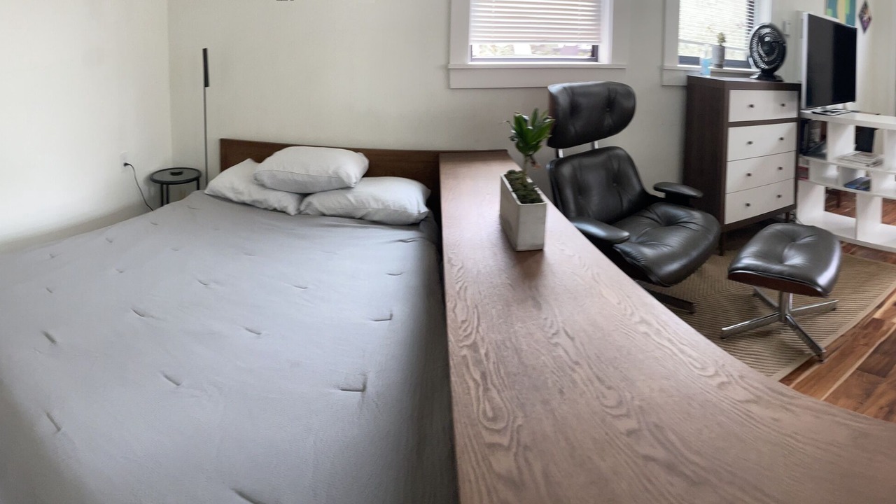 Photo of Bedroom in Longfellow