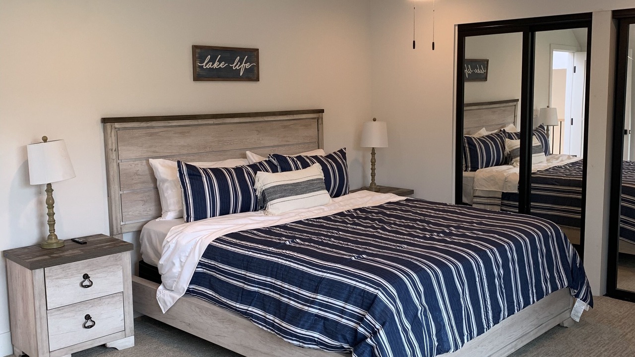Photo of Bedroom in Lake San Marcos