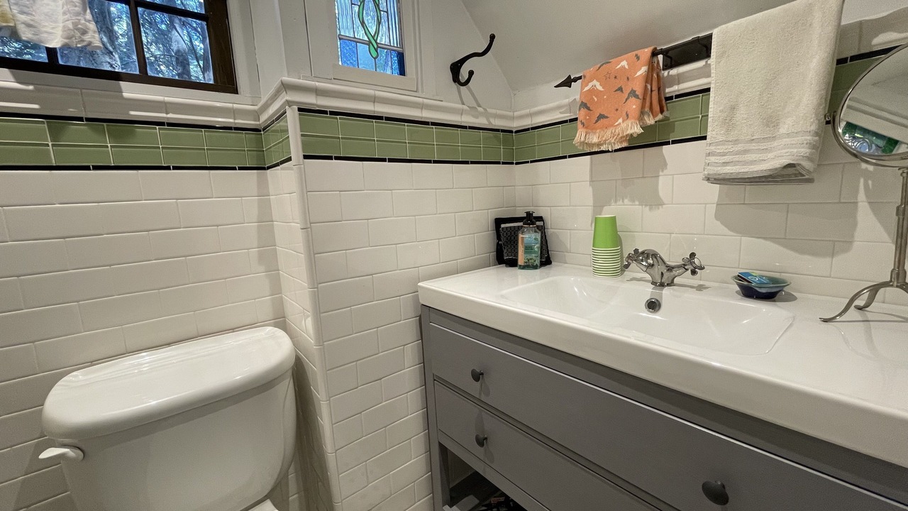 Photo of Bathroom in Blue Jay