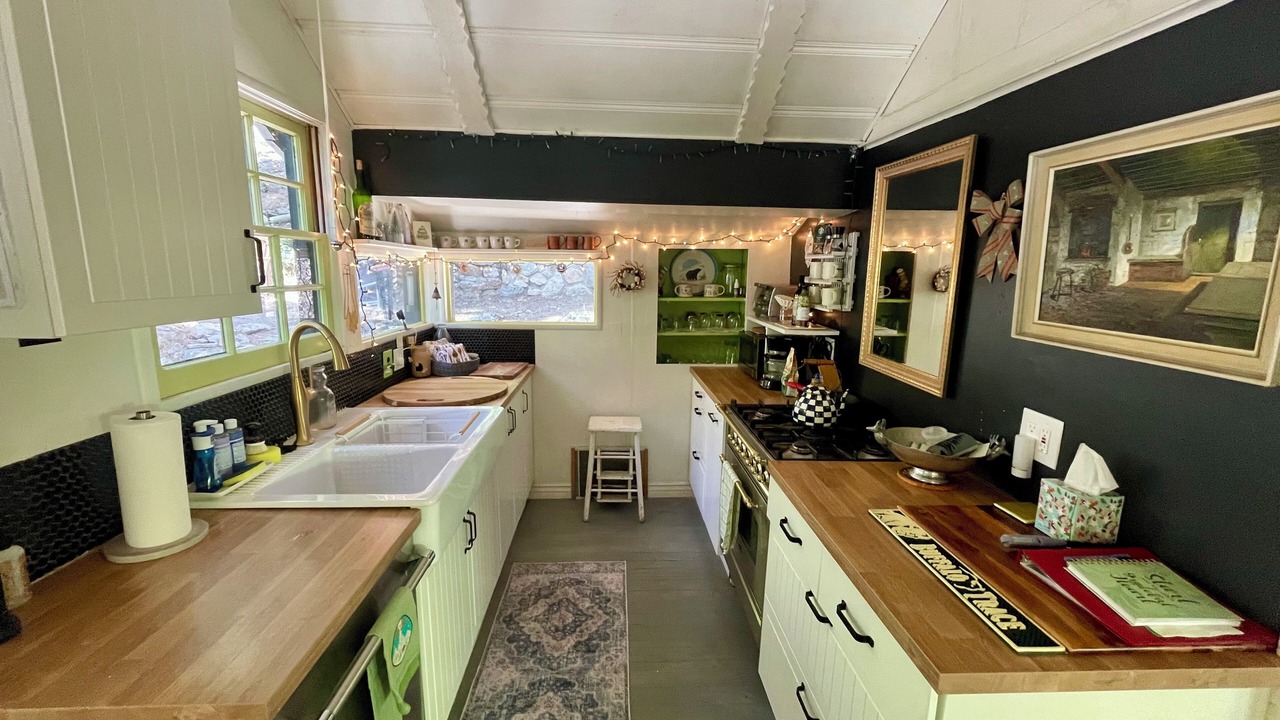 Photo of Kitchen in Blue Jay