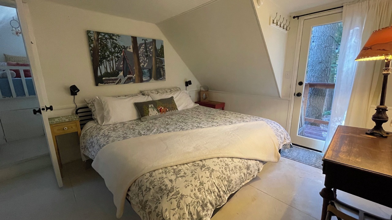 Photo of Bedroom in Blue Jay