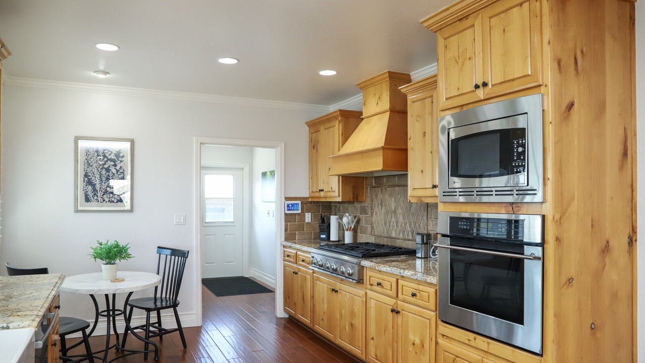 Photo of Kitchen in Raisin
