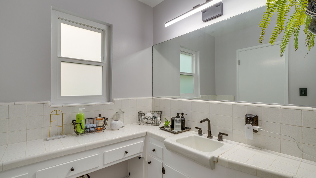 Photo of Bathroom in Oak Park