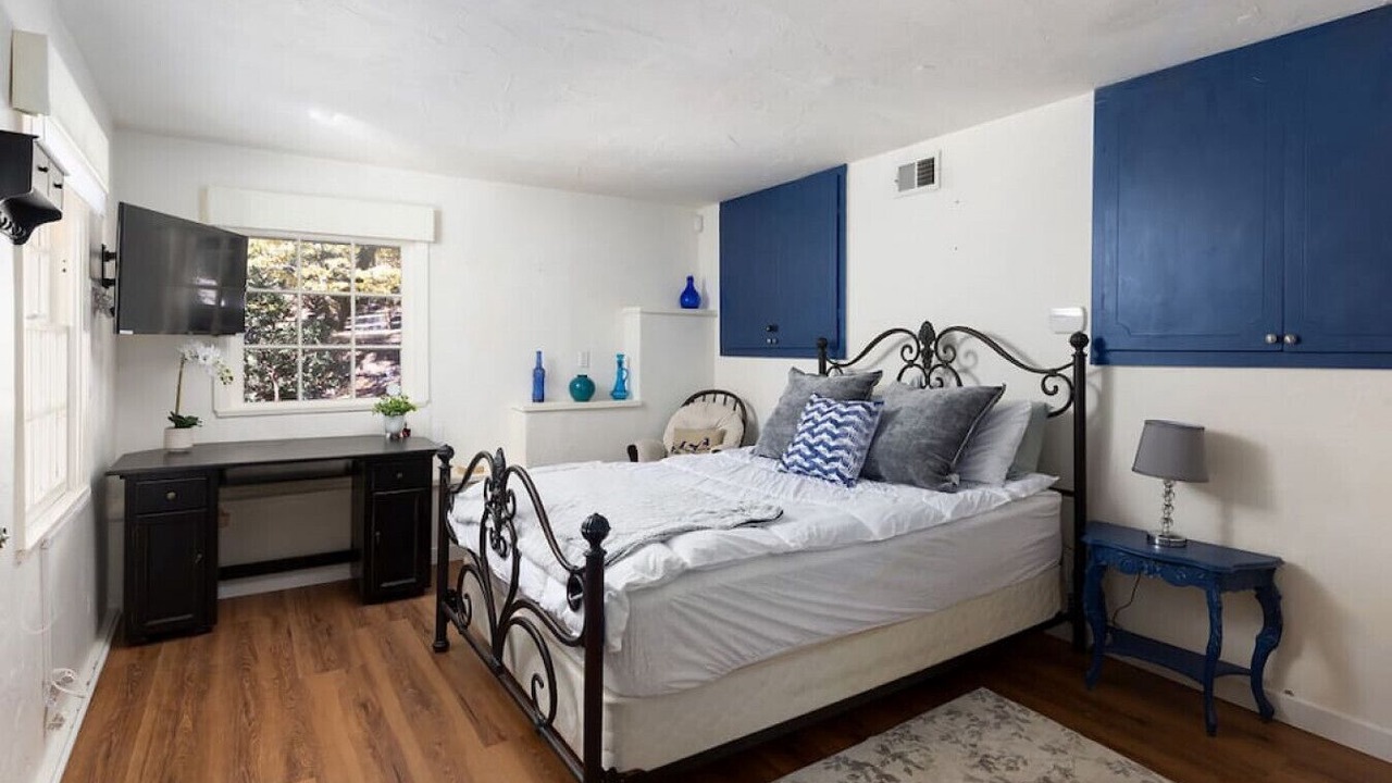 Photo of Bedroom in Twin Peaks