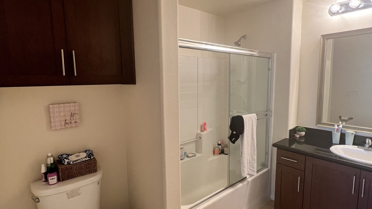 Photo of Bathroom in Downtown Los Angeles