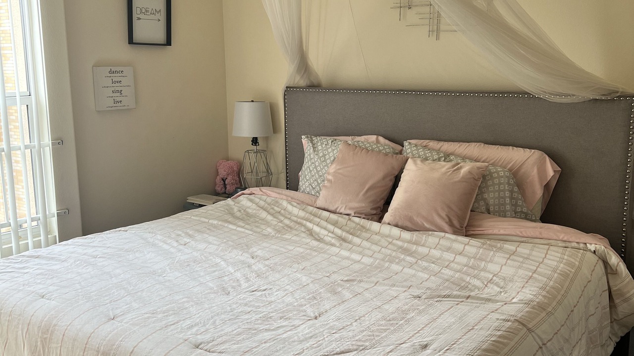 Photo of Bedroom in Downtown Los Angeles