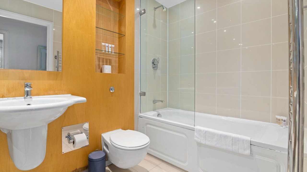 Photo of Bathroom in Tower Hill