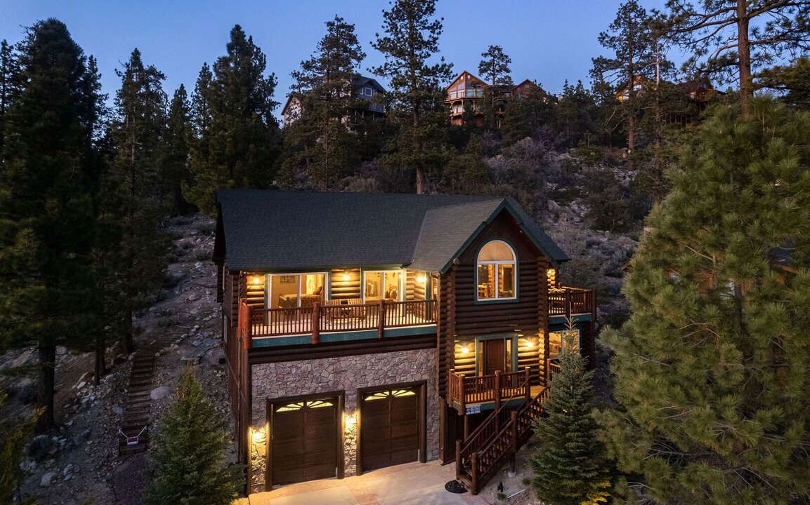 Photo of Outdoor in Castle Glen Estates