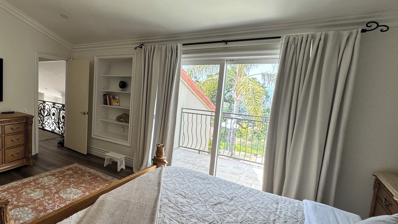 Photo of Bedroom in Calabasas