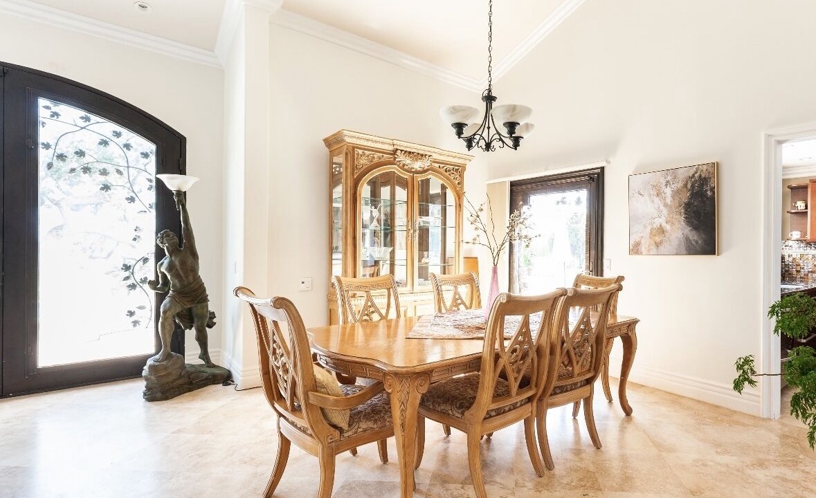 Photo of Livingroom in Calabasas